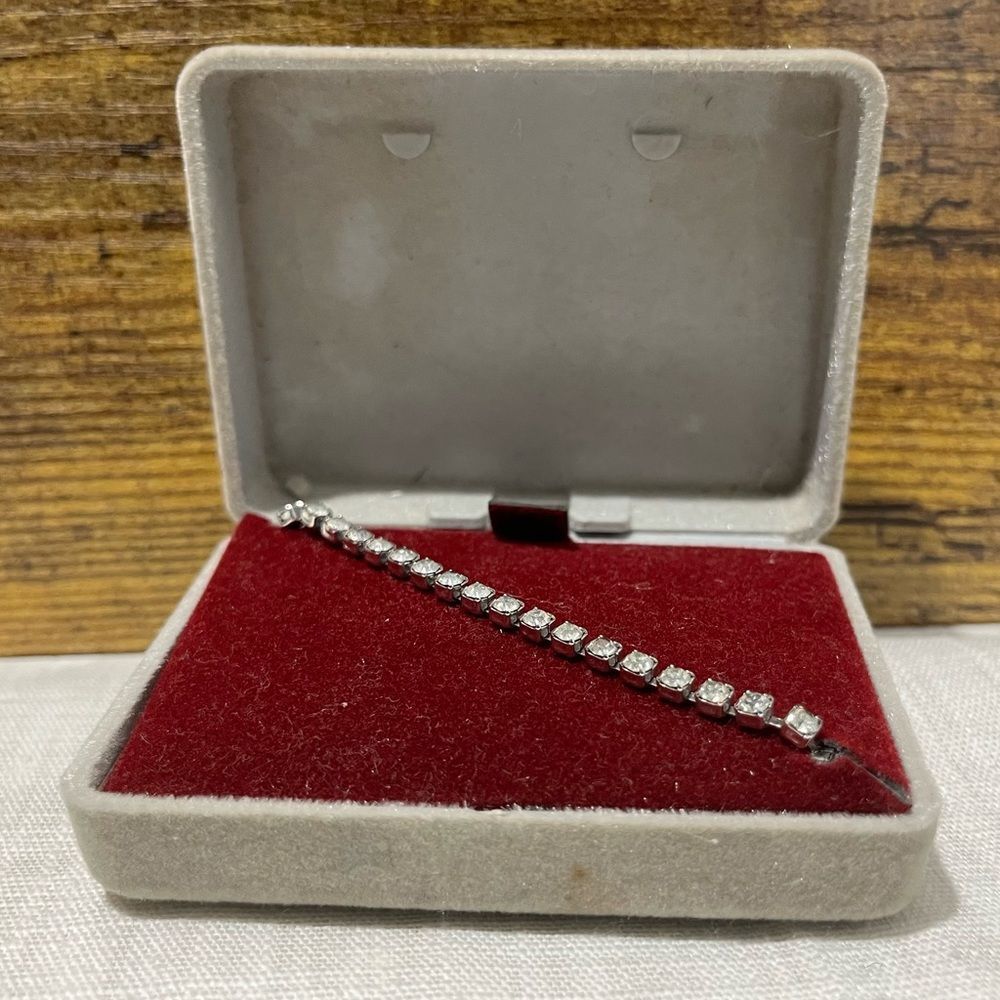 Rhinestone Bracelet - Picture 11 of 12